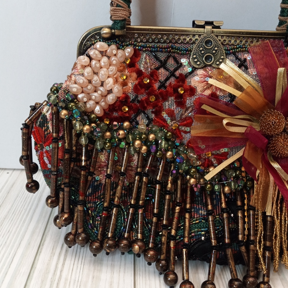 Vintage Chico’s Dahlia Ornate Kaleidescope Beaded Sequin Tapestry Handbag - Picture 4 of 13